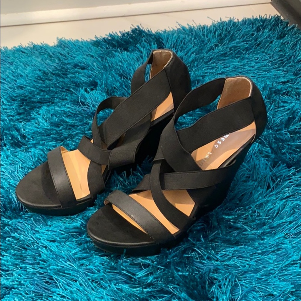 Chinese Laundry Wedges